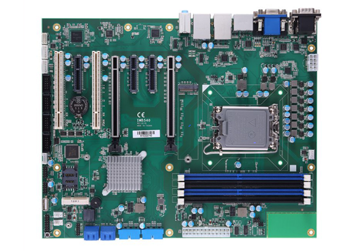 Foto Placa base ATX industrial con procesadores Intel 12ª gen. para proyectos edge AIoT